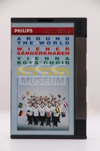 Vienna Boys' Choir - Around the World International Folk Songs (DCC)